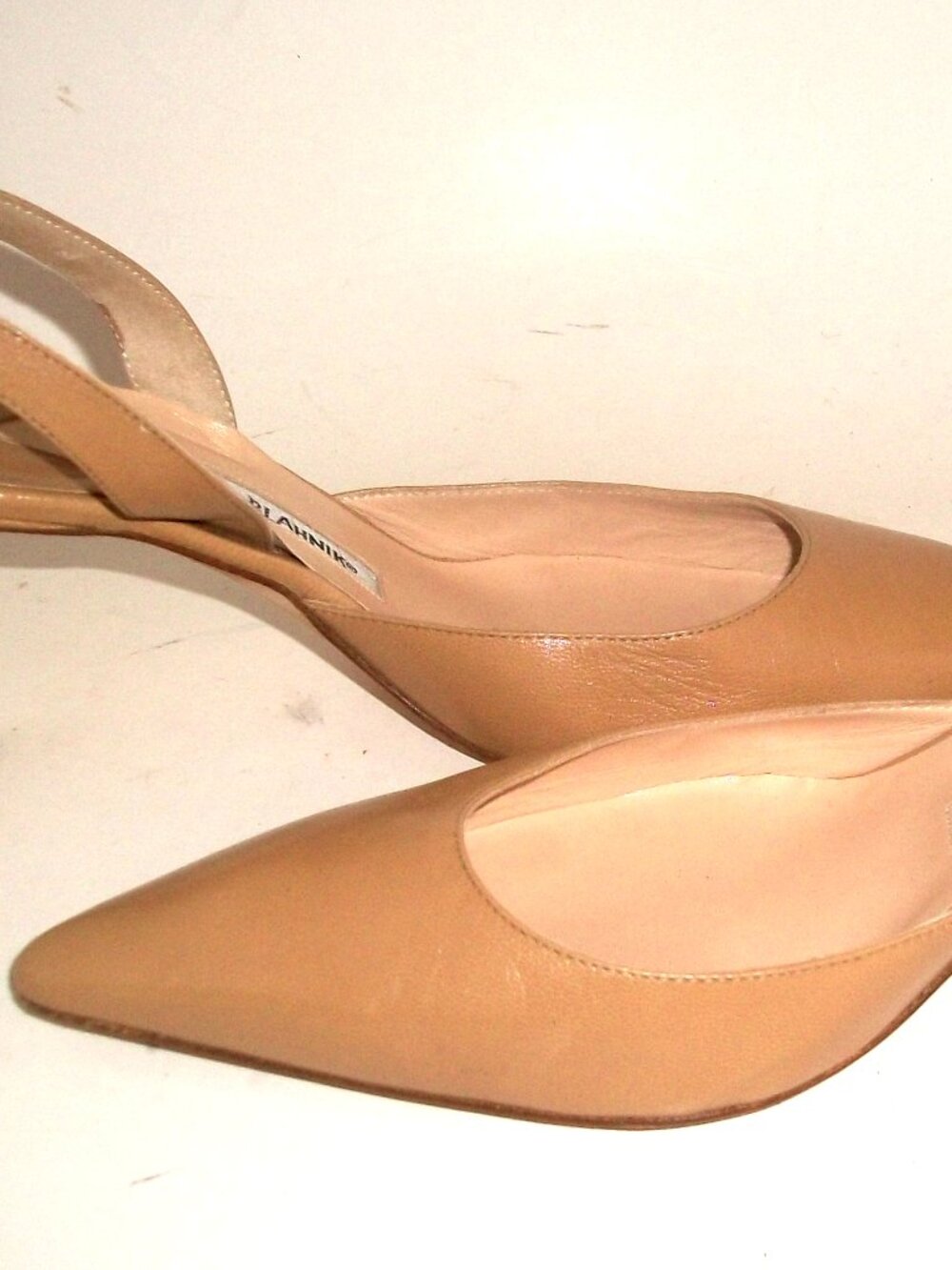Manolo Blahnik Carolyne Beige Leather Slingback Mid-Heel Pumps 38.5M 8.5M READ - Picture 4 of 10